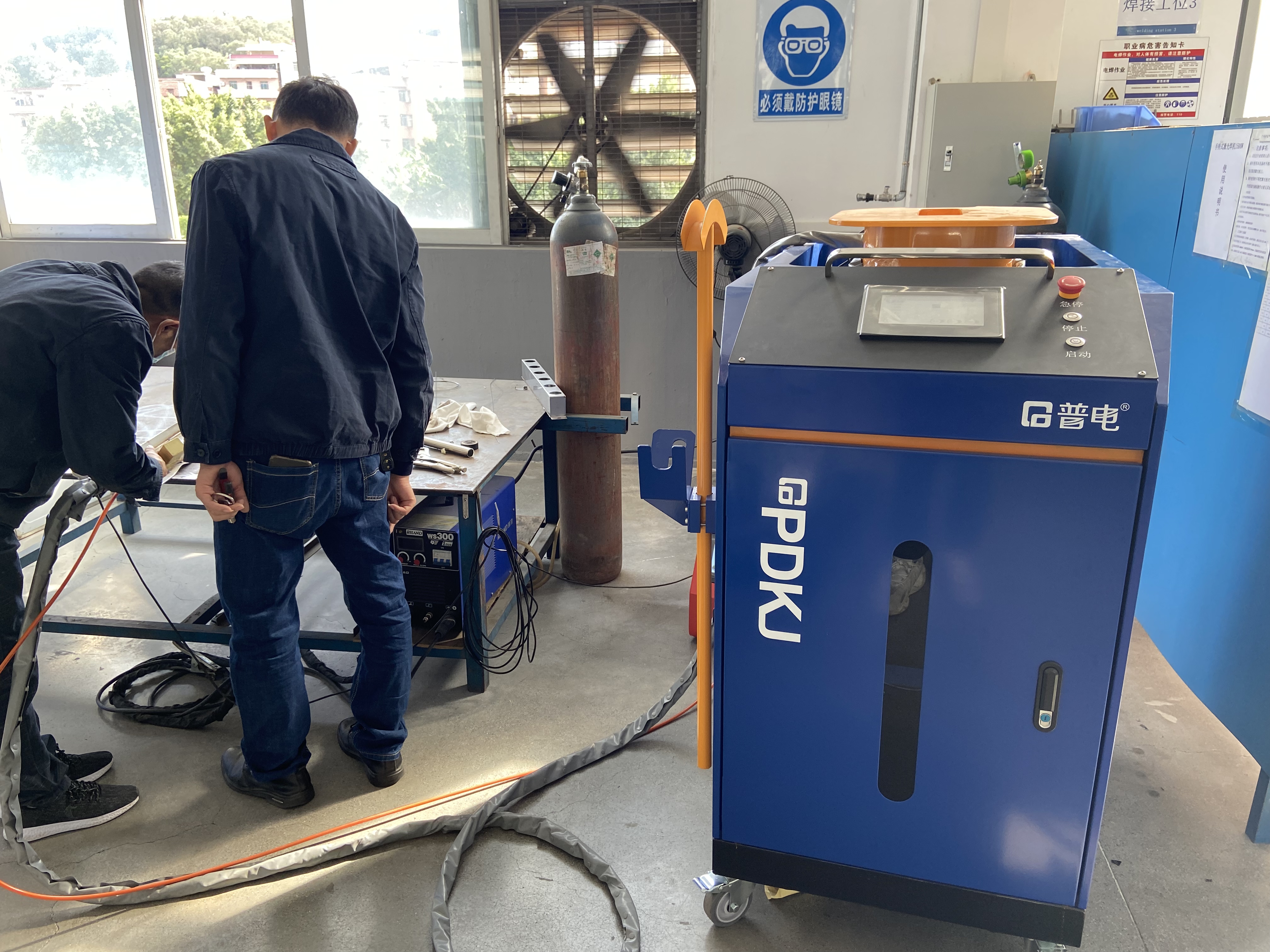 स्टेनलेस स्टील ओवन के लिए उपयुक्त