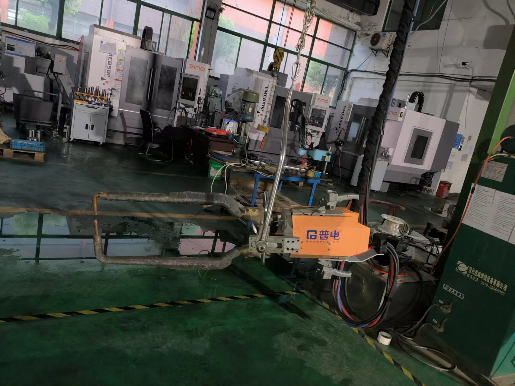 Potrivit pentru sudarea &icirc;n puncte convexe a plăcii de fier de 1-3 mm